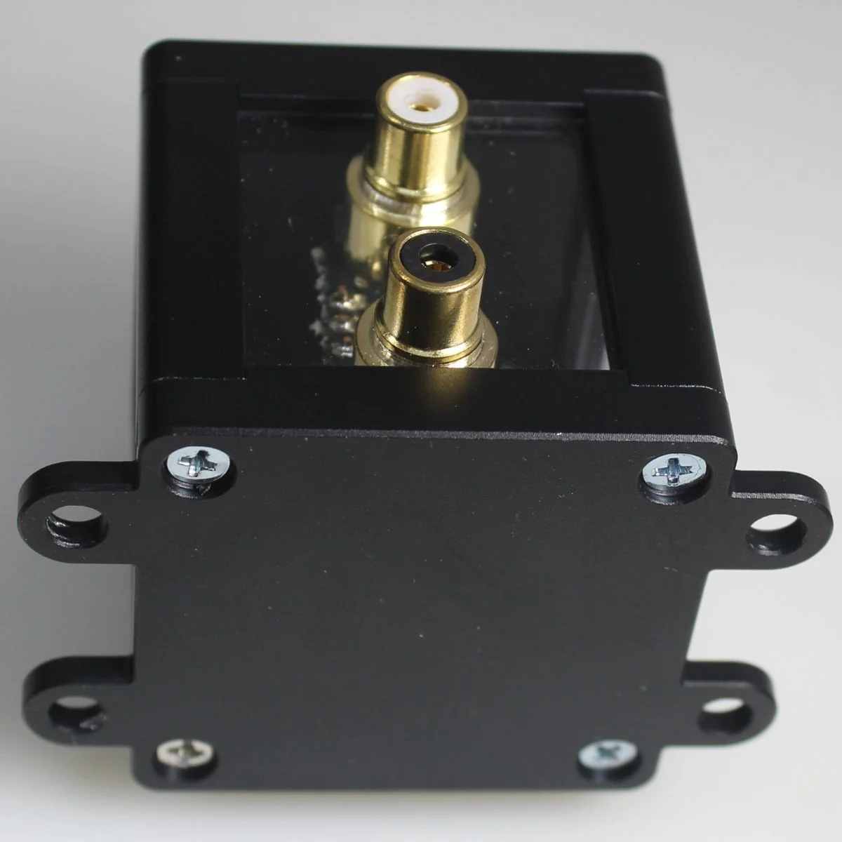 B2 Audio 1-to-2 Pair Cockbox RCA Splitter Distribution Block OPEN BOX - Image 6