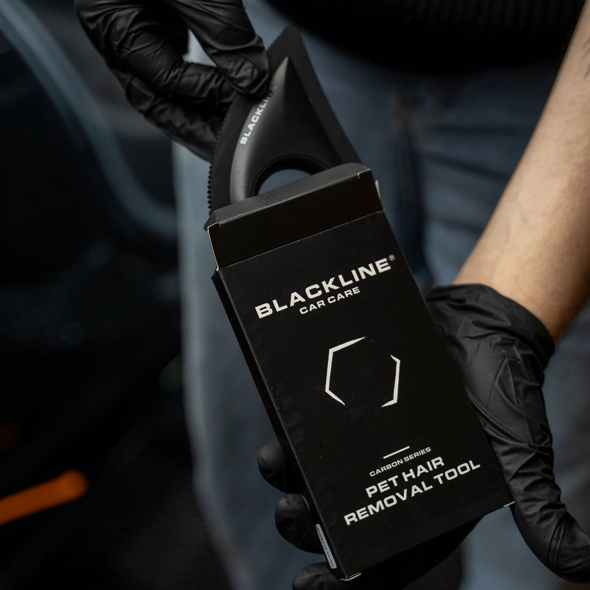 BLACKLINE® PET HAIR BRUSH - Image 9